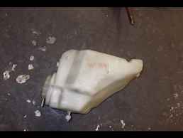 ΔΟΧΕΙΟ ΝΕΡΟΥ ΥΑΛΟΚΑΘΑΡΙΣΤΗΡΩΝ ΓΝΗΣΙΟ MERCEDES E200